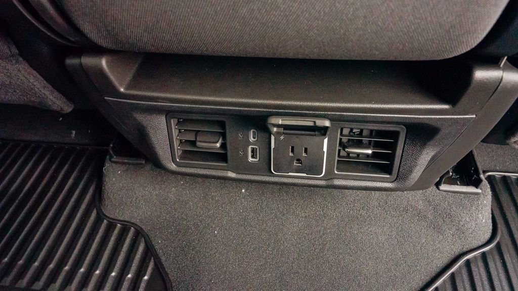 New 2026 GMC Sierra 1500 Elevation image 16