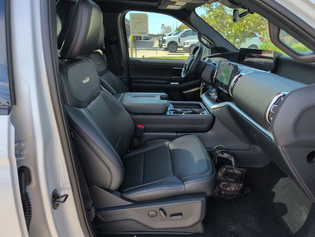 New 2026 Ford Expedition Platinum w/ Stealth Appearance Package image 13