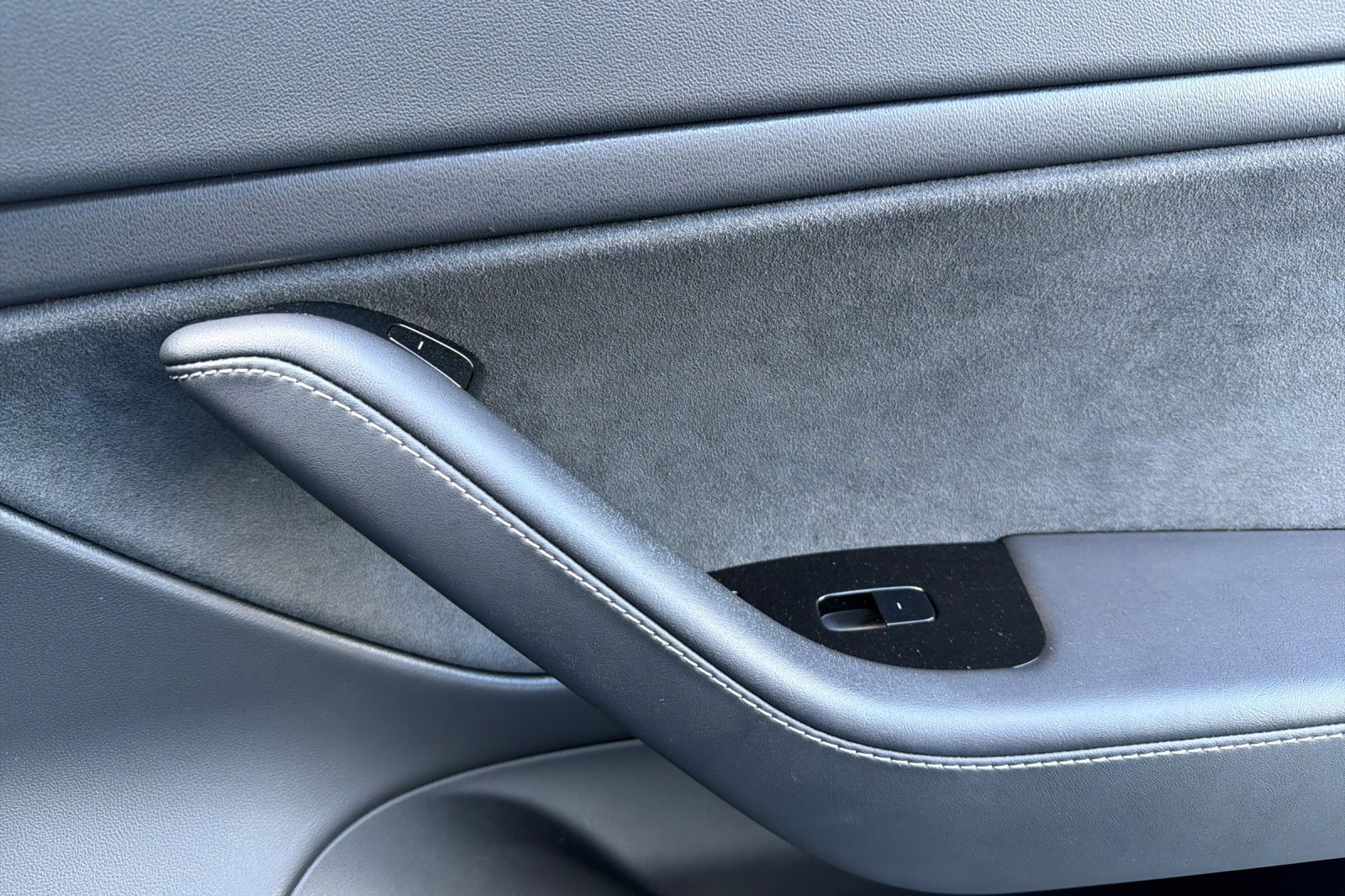 Used 2018 Tesla Model 3 Long Range image 21