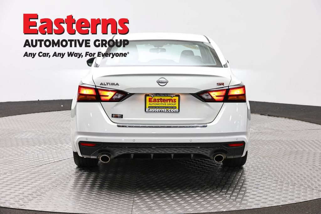 Used 2023 Nissan Altima 2.5 SR FWD image 6