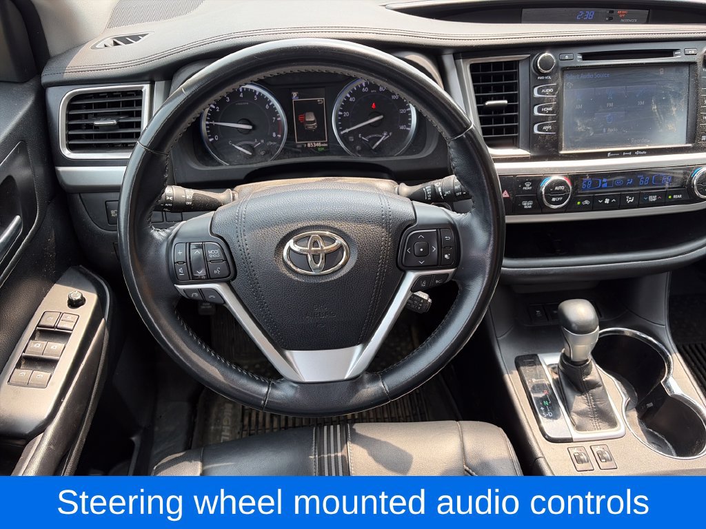 Used 2018 Toyota Highlander SE AWD/4WD image 14