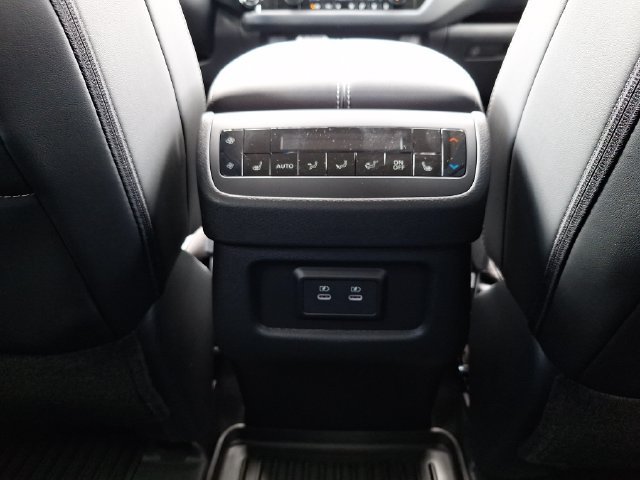 New 2026 Nissan Pathfinder SL w/ SL Premium Package FWD image 32