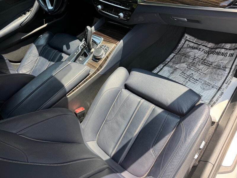 Used 2018 BMW 530e w/ Premium Package 2 RWD image 16