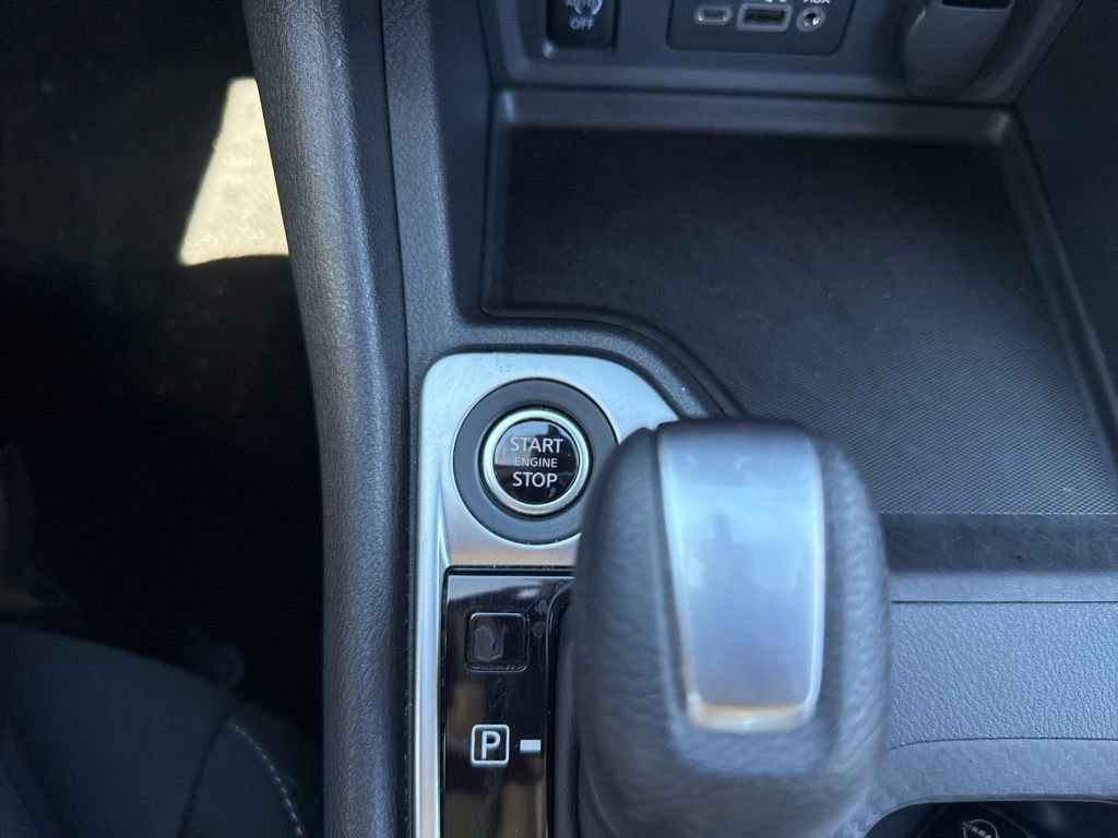 Used 2025 Nissan Sentra SV image 4