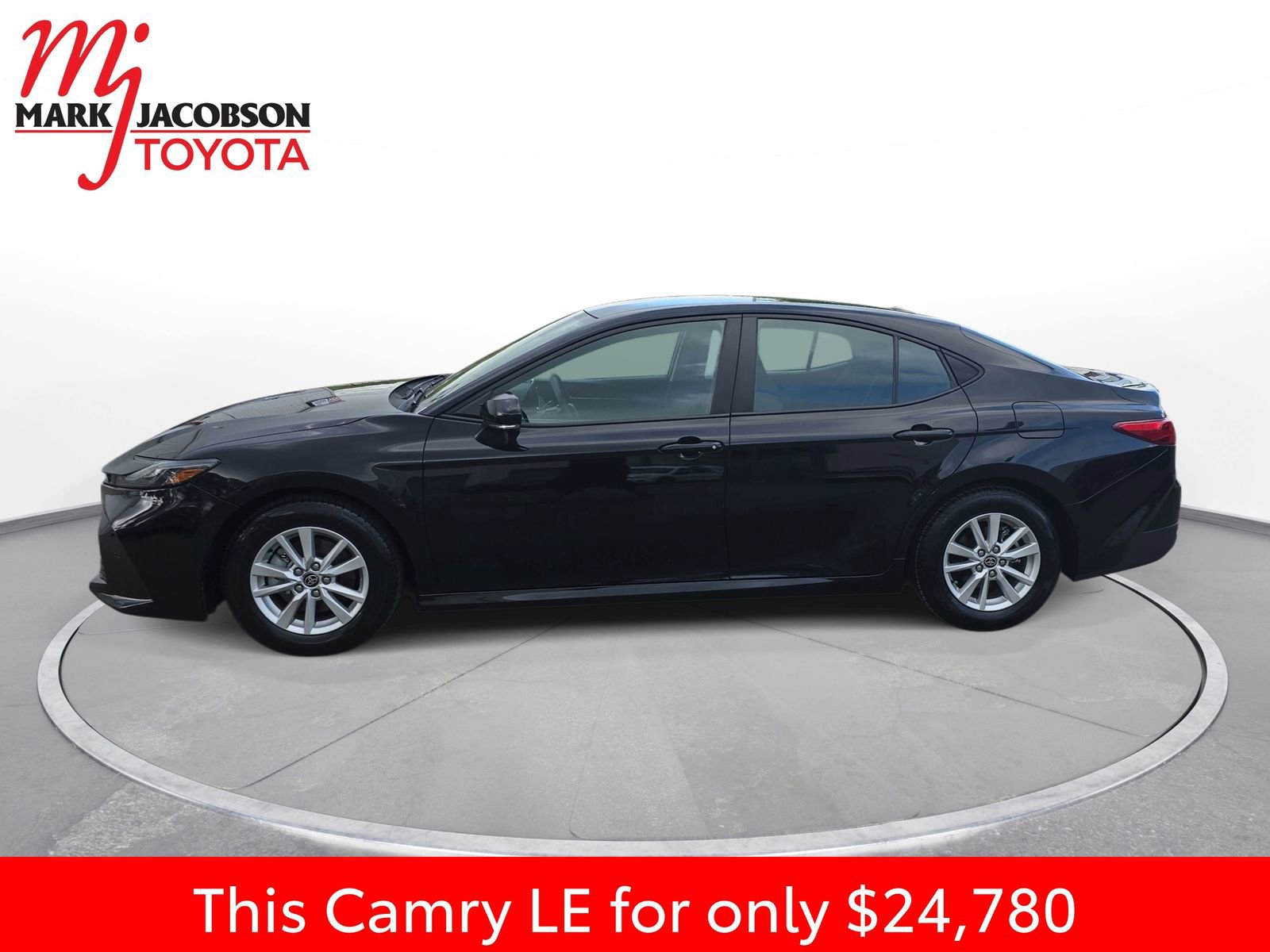 Used 2025 Toyota Camry LE FWD image 14
