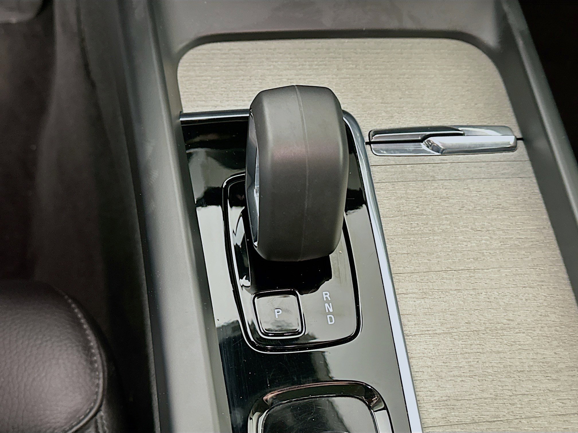 Used 2025 Volvo XC60 B5 Plus image 23