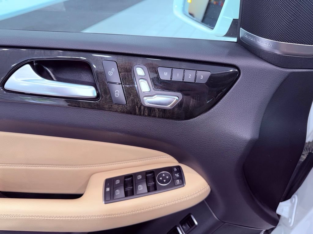 Used 2018 Mercedes-Benz GLS 450 4MATIC image 20