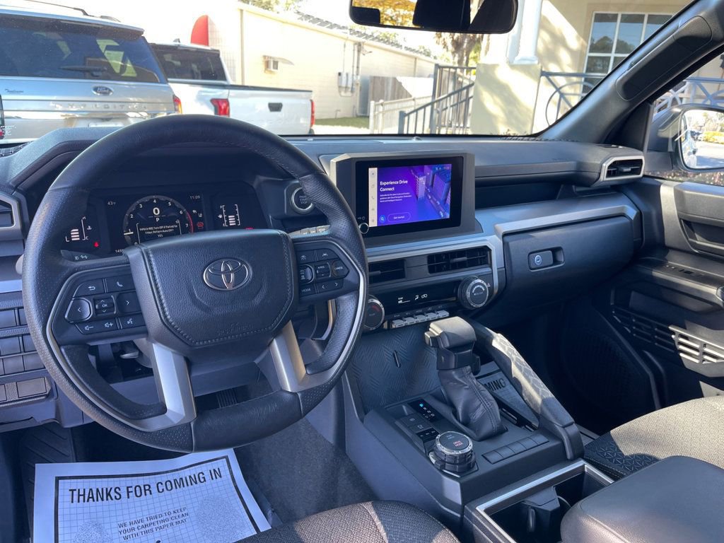 Used 2025 Toyota 4Runner SR5 image 13