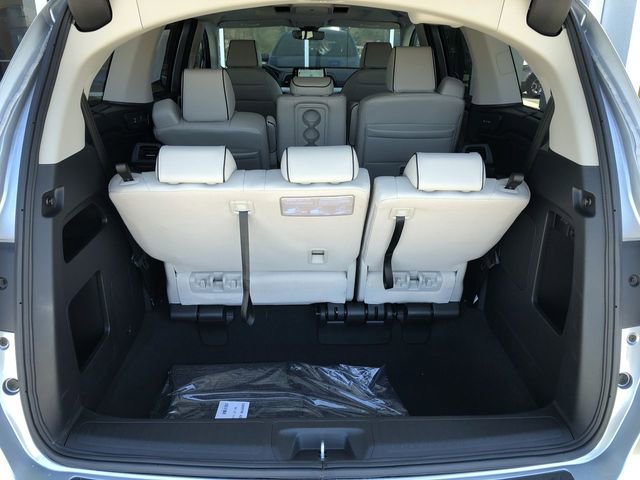 New 2026 Honda Odyssey Touring image 4