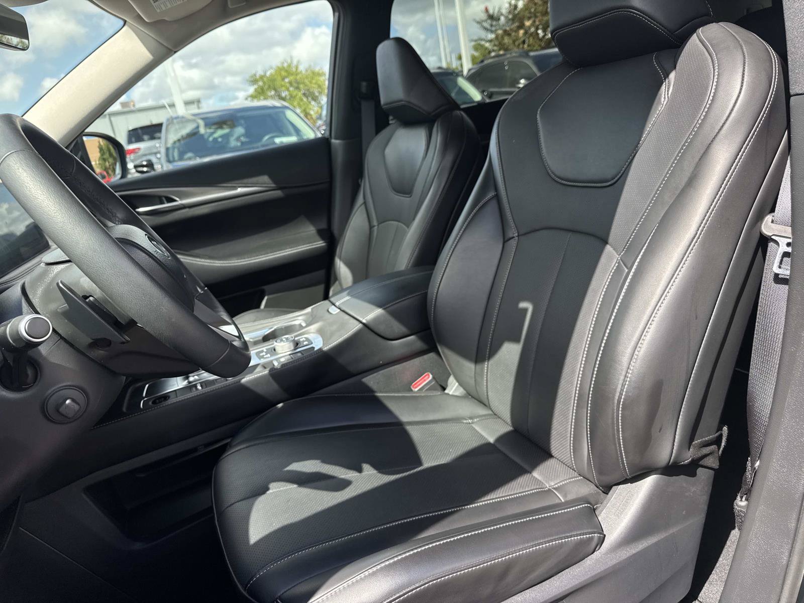 Certified 2026 INFINITI QX60 Luxe w/ Cargo Package FWD image 17