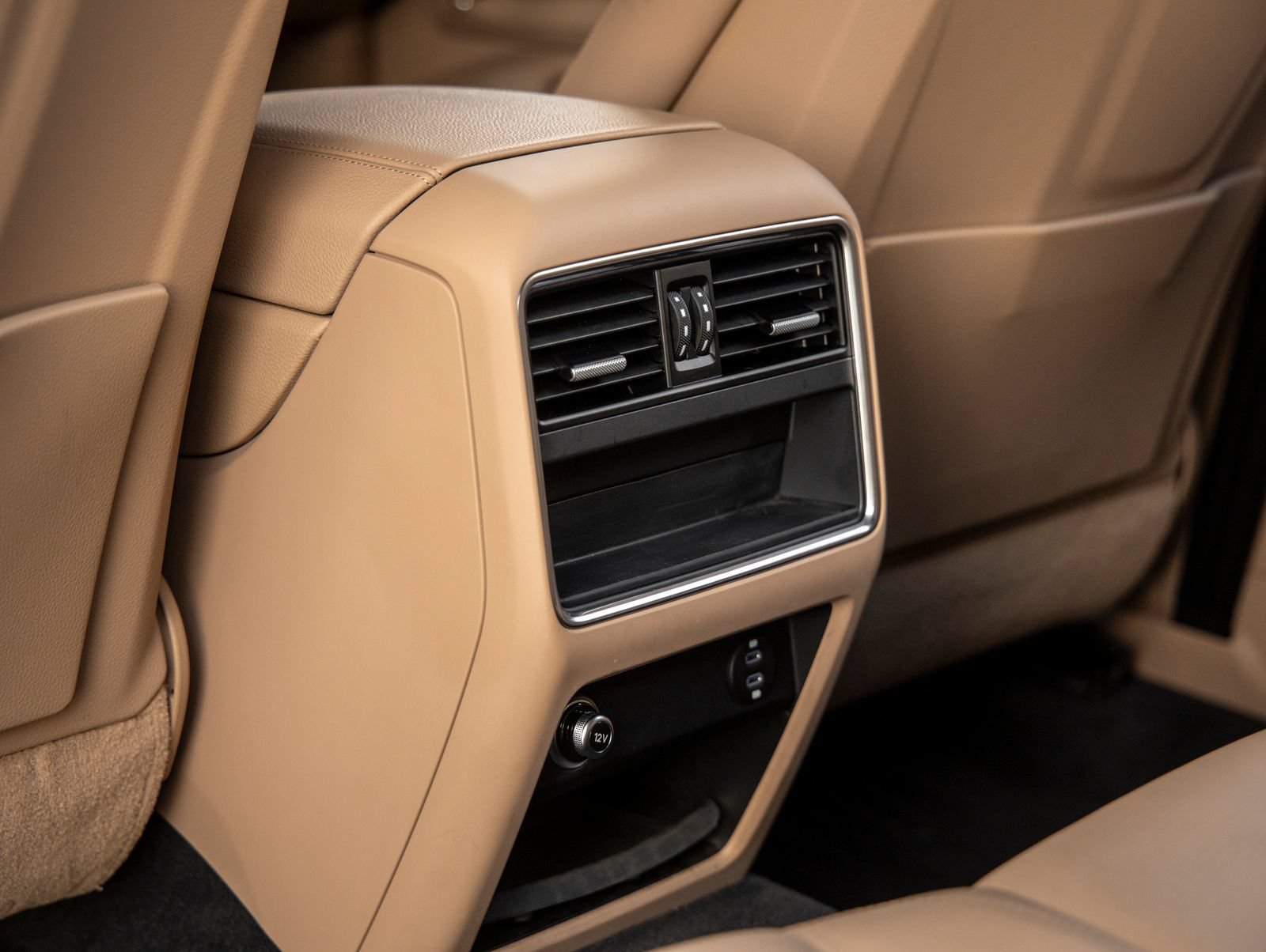 Certified 2023 Porsche Cayenne AWD/4WD image 37