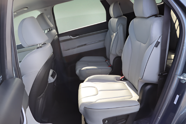Used 2025 Hyundai Palisade SEL AWD/4WD image 42
