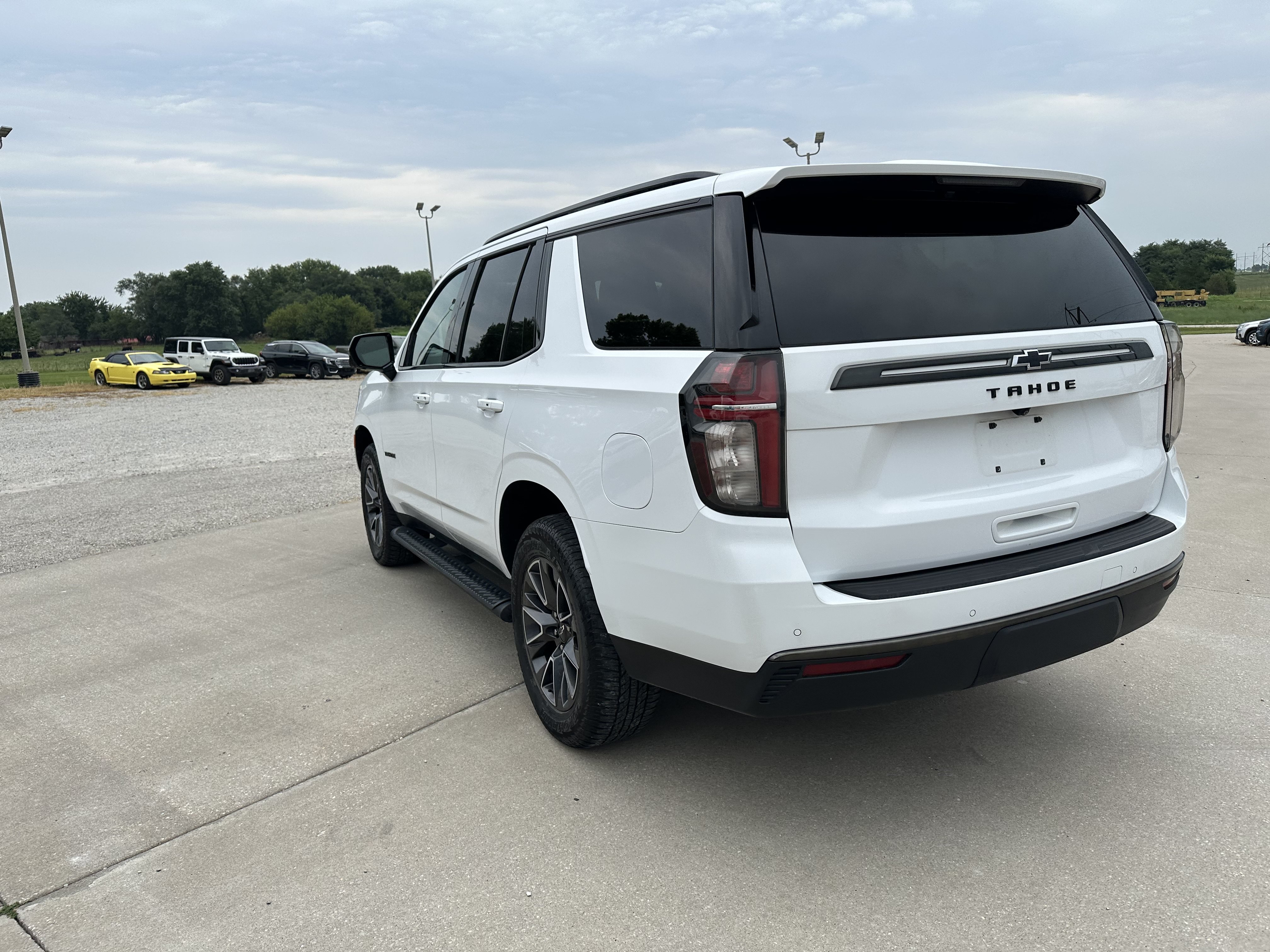 Certified 2021 Chevrolet Tahoe Z71 w/ Z71 Off-Road Package AWD/4WD image 5