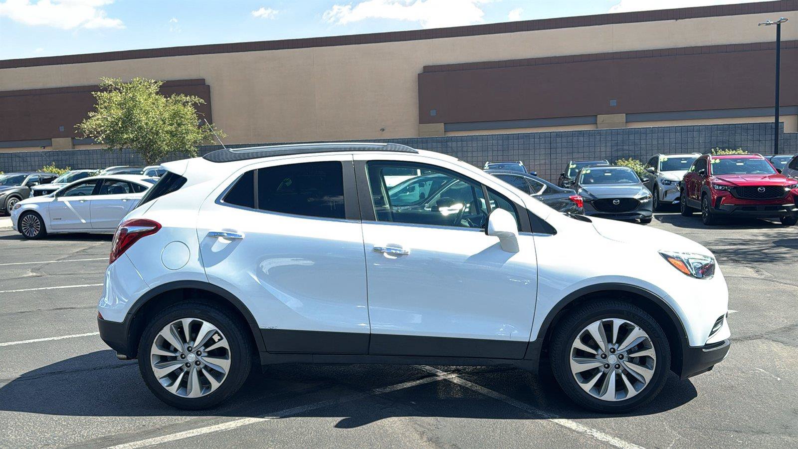 Used 2020 Buick Encore Preferred FWD image 3