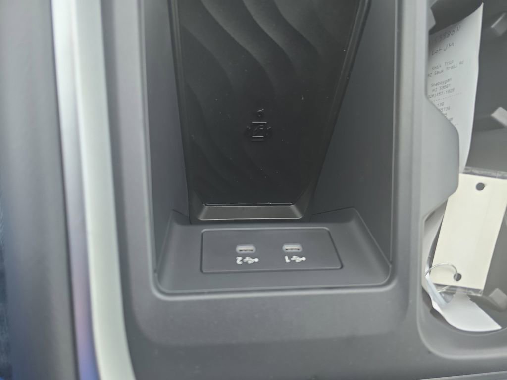 New 2025 Nissan Armada SL w/ Captain's Chari Seat Package image 25