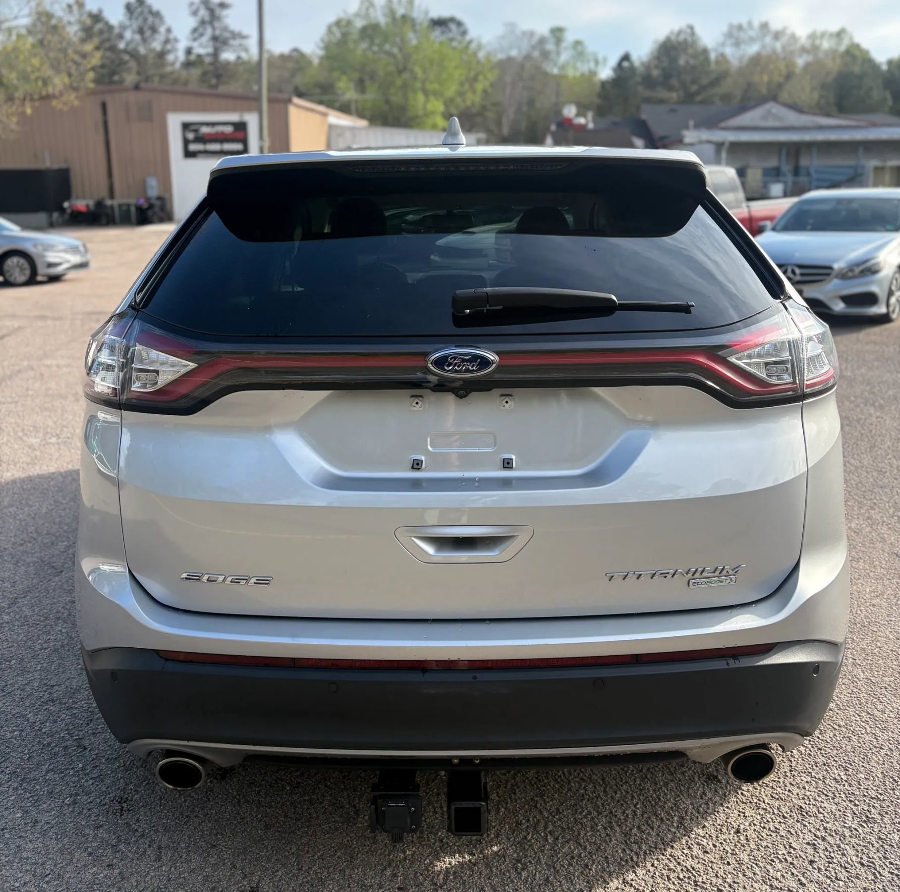 Used 2018 Ford Edge Titanium w/ Equipment Group 301A FWD image 5
