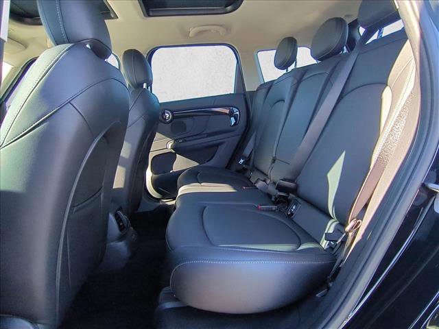 Used 2024 MINI Cooper Countryman S w/ Premium Package image 19