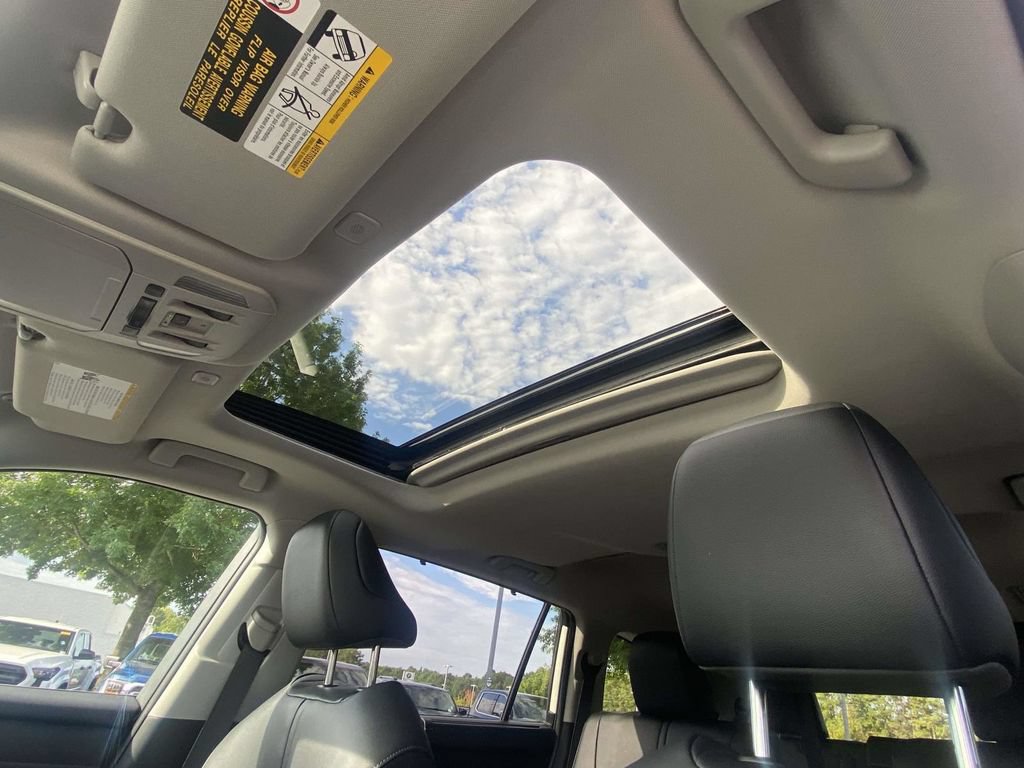 Used 2026 Toyota Highlander XLE AWD/4WD image 16