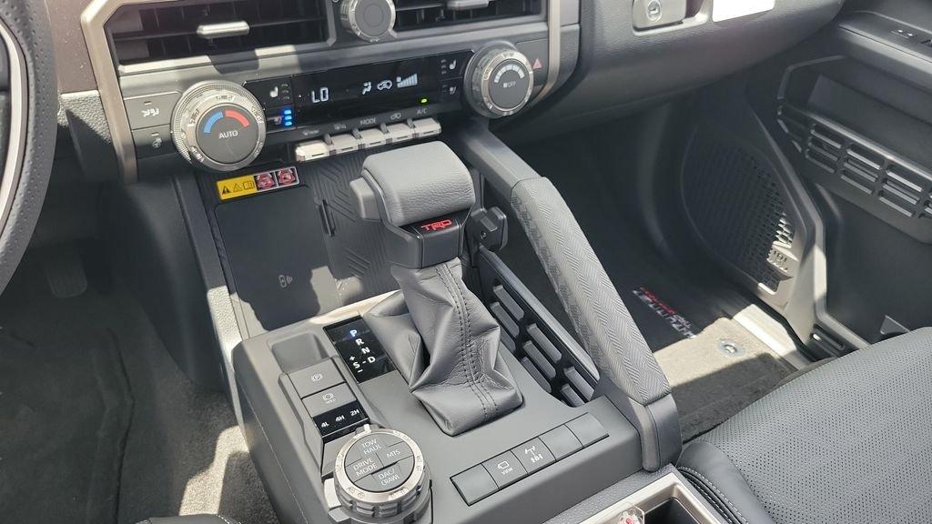 New 2026 Toyota 4Runner TRD Off-Road Premium AWD/4WD image 15