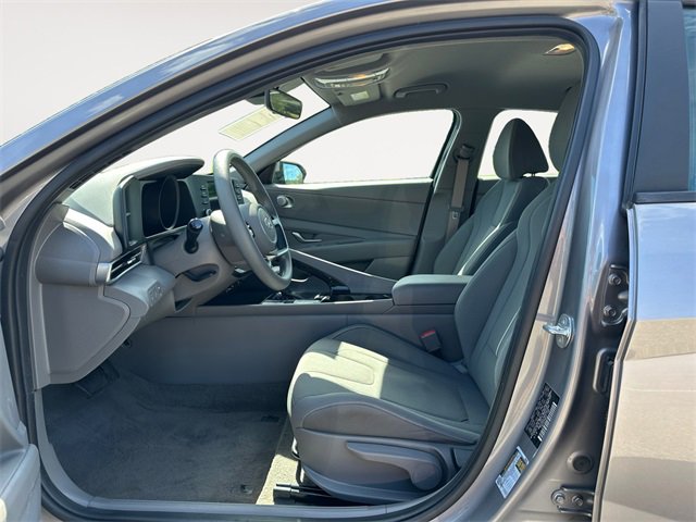 Used 2023 Hyundai Elantra Blue w/ Preferred Accessory Package image 9