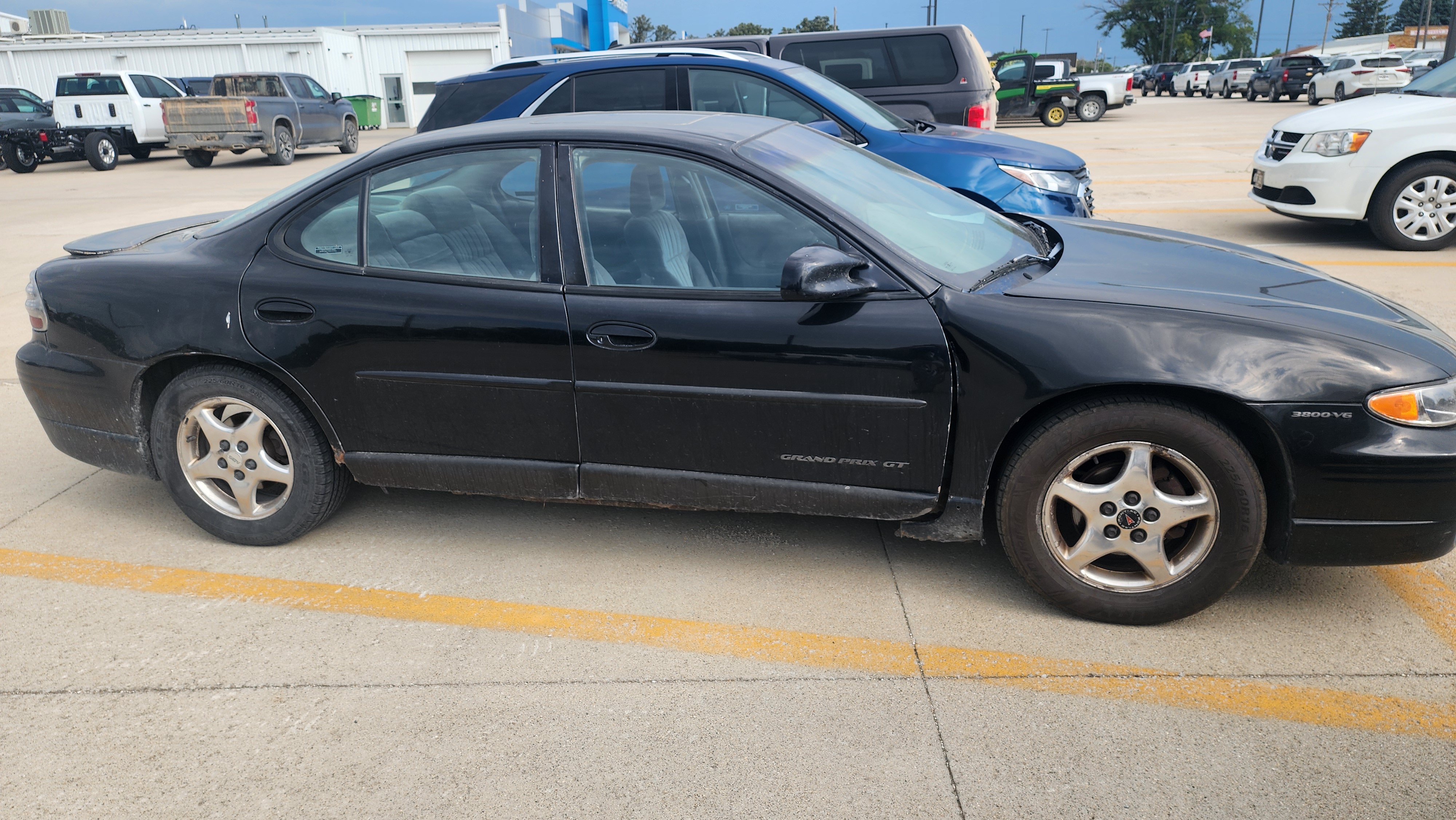 Used 1998 Pontiac Grand Prix GT w/ Opt Pkg FWD image 4