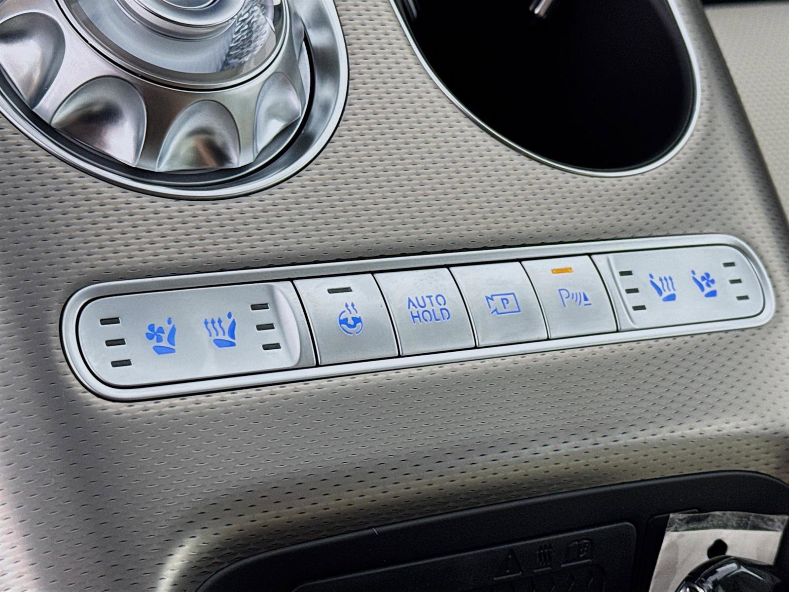 New 2024 Genesis GV60 Performance image 23