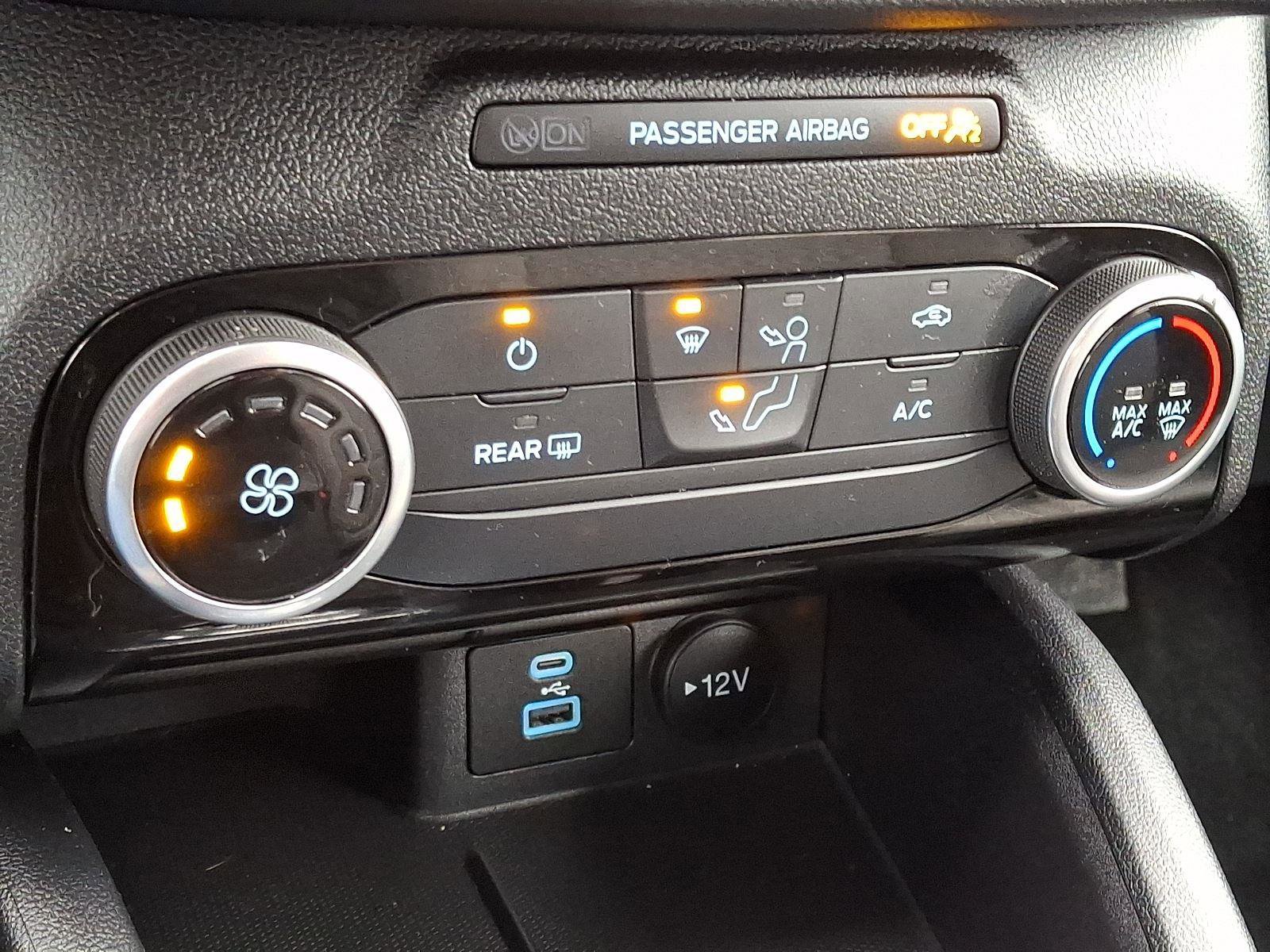 Used 2022 Ford Escape SE image 15