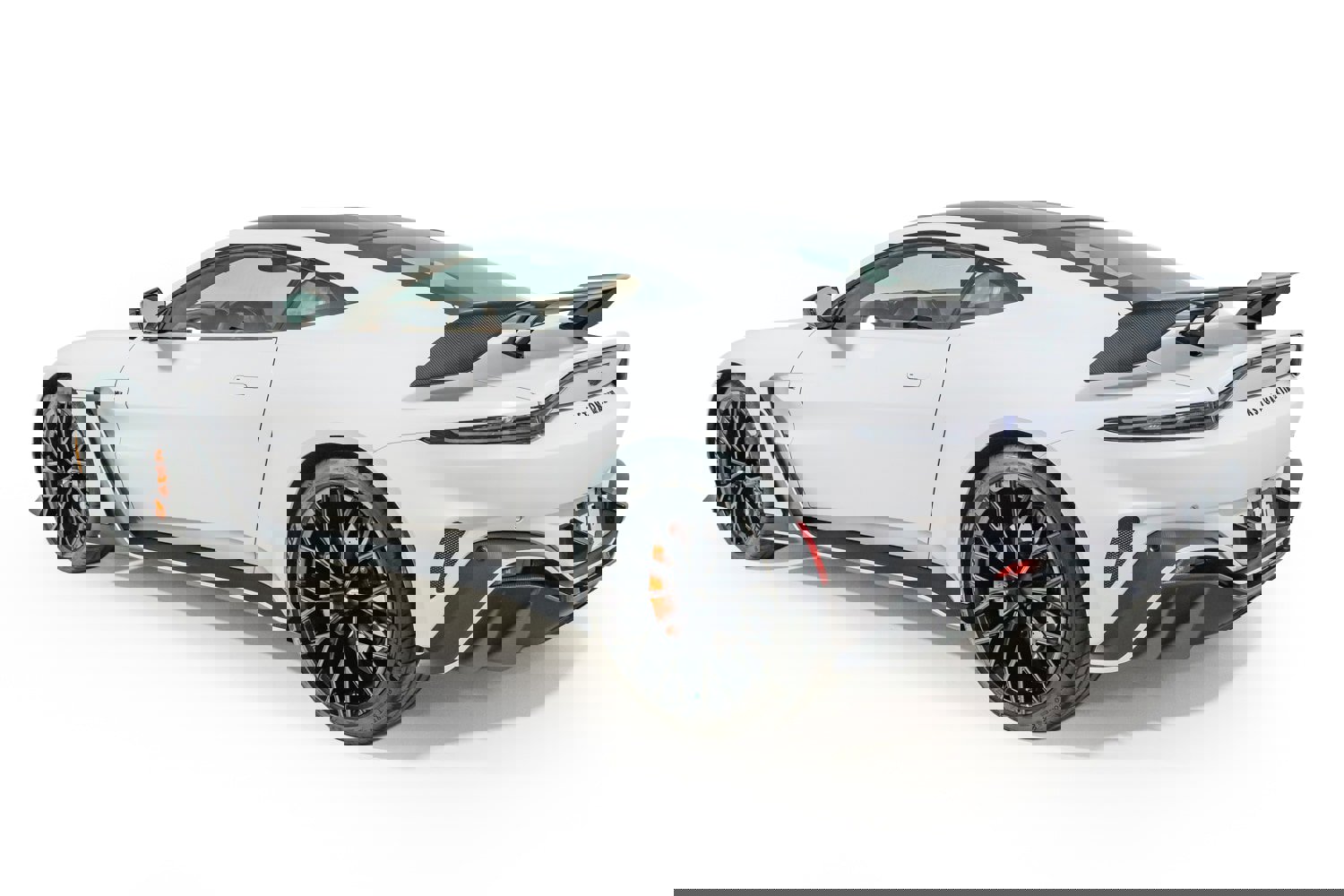 Used 2023 Aston Martin V12 Vantage image 4