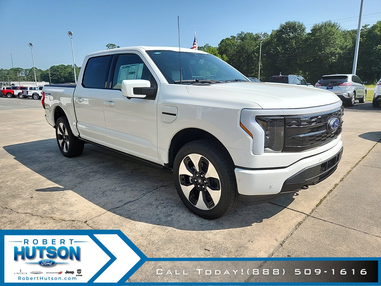 New 2023 Ford F150 Lightning Platinum image 4