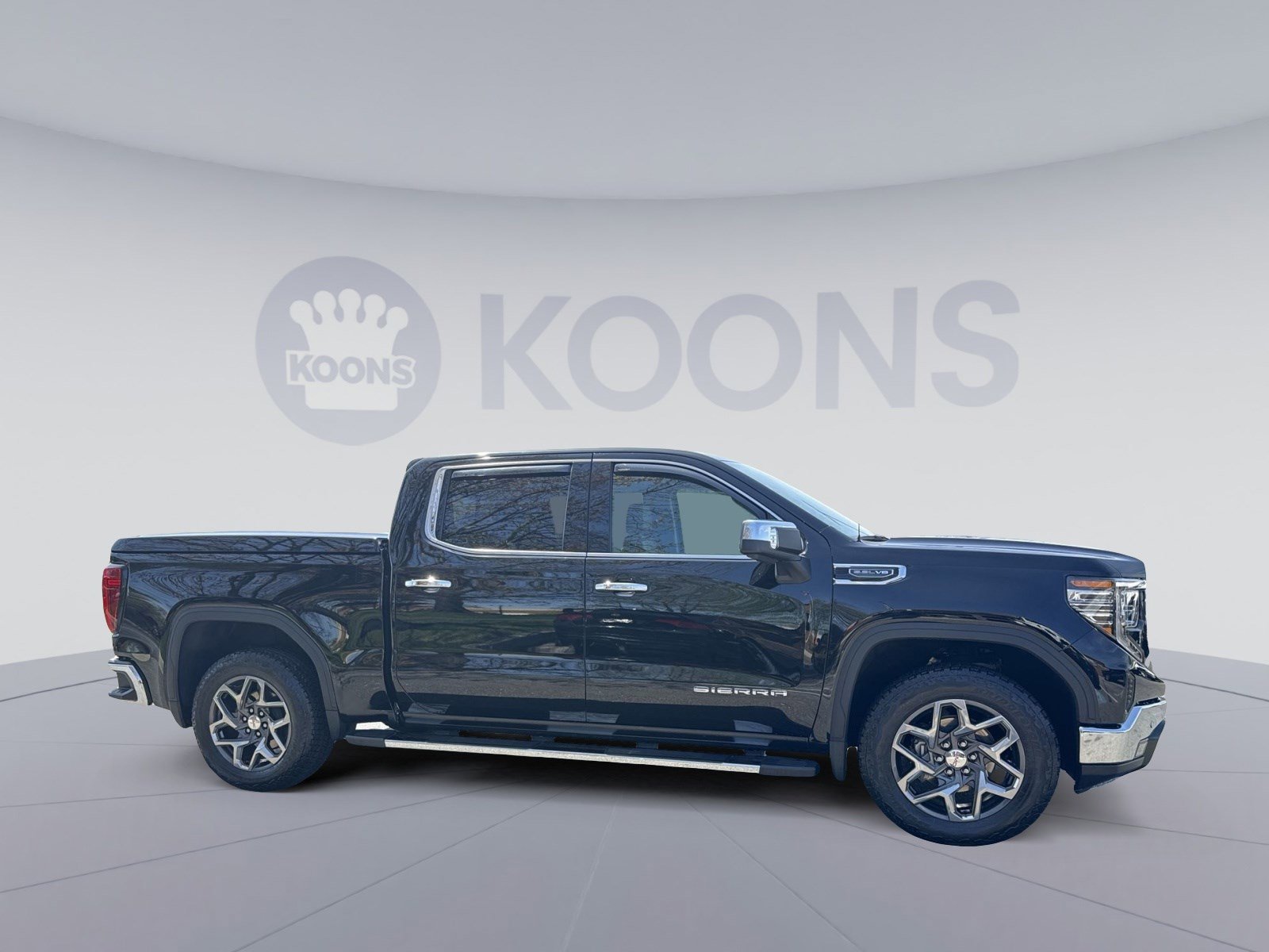 Used 2024 GMC Sierra 1500 SLT w/ SLT Premium Plus Package image 8