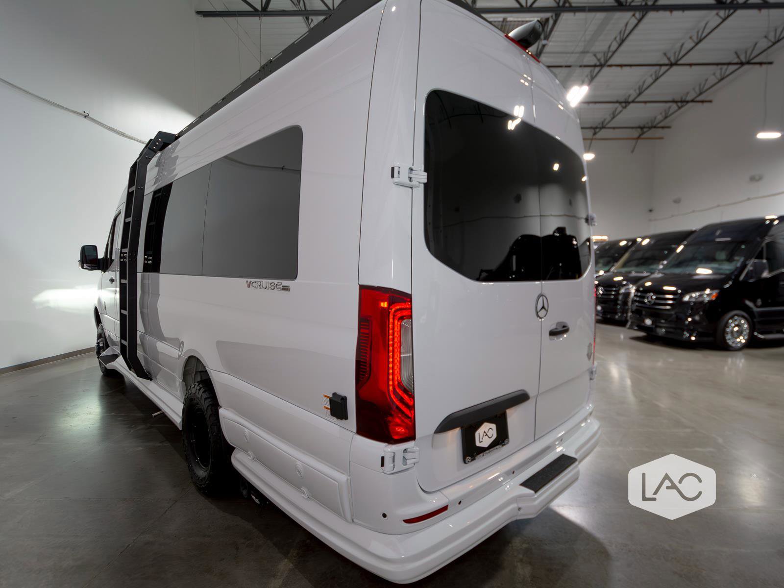 Used 2025 Mercedes-Benz Sprinter 3500 image 38