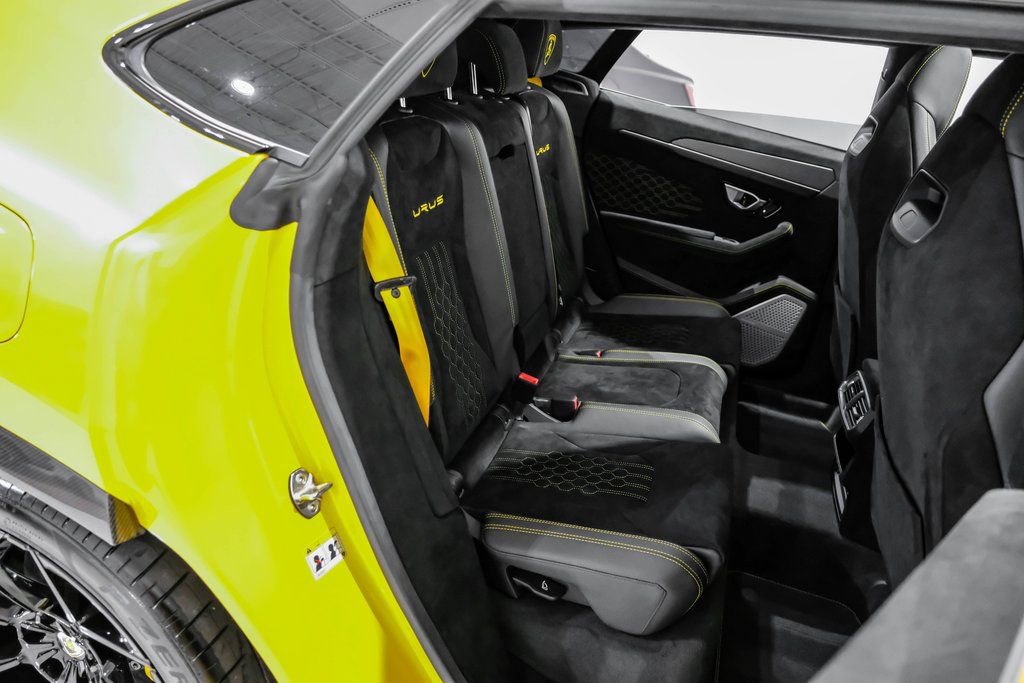 Used 2024 Lamborghini Urus Performante AWD/4WD image 39