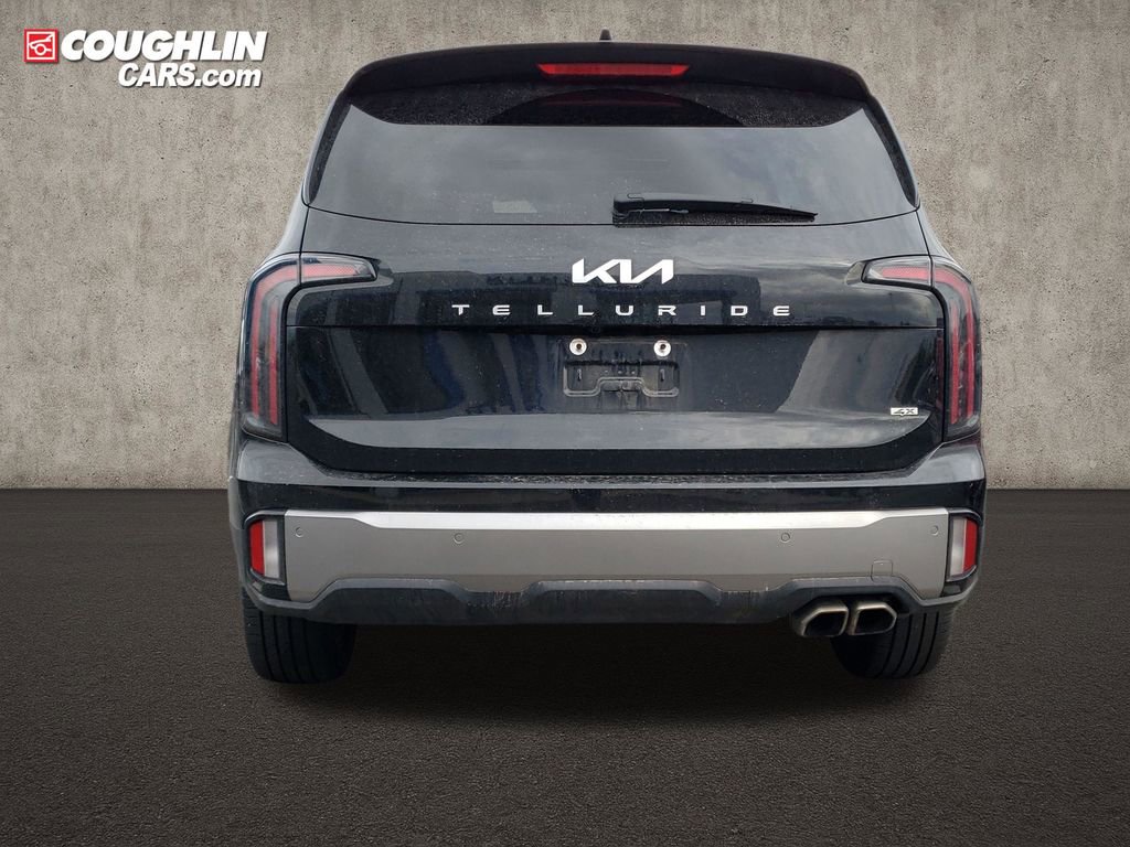 Used 2025 Kia Telluride EX w/ EX Captain's Chair Package image 4