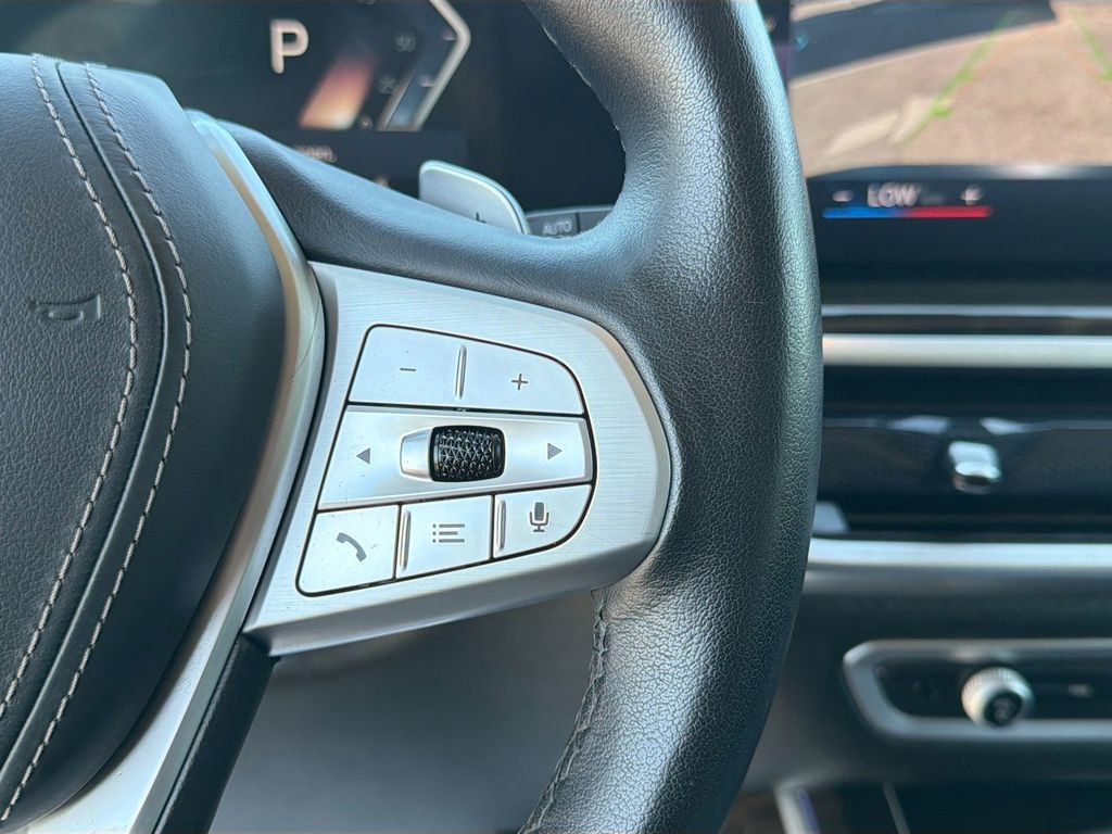 Used 2023 BMW X7 xDrive40i image 39