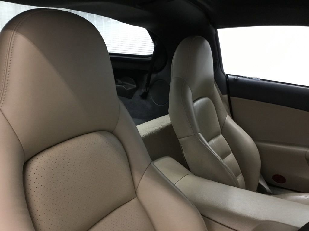 Used 2005 Chevrolet Corvette Coupe w/ Preferred Equipment Group image 16