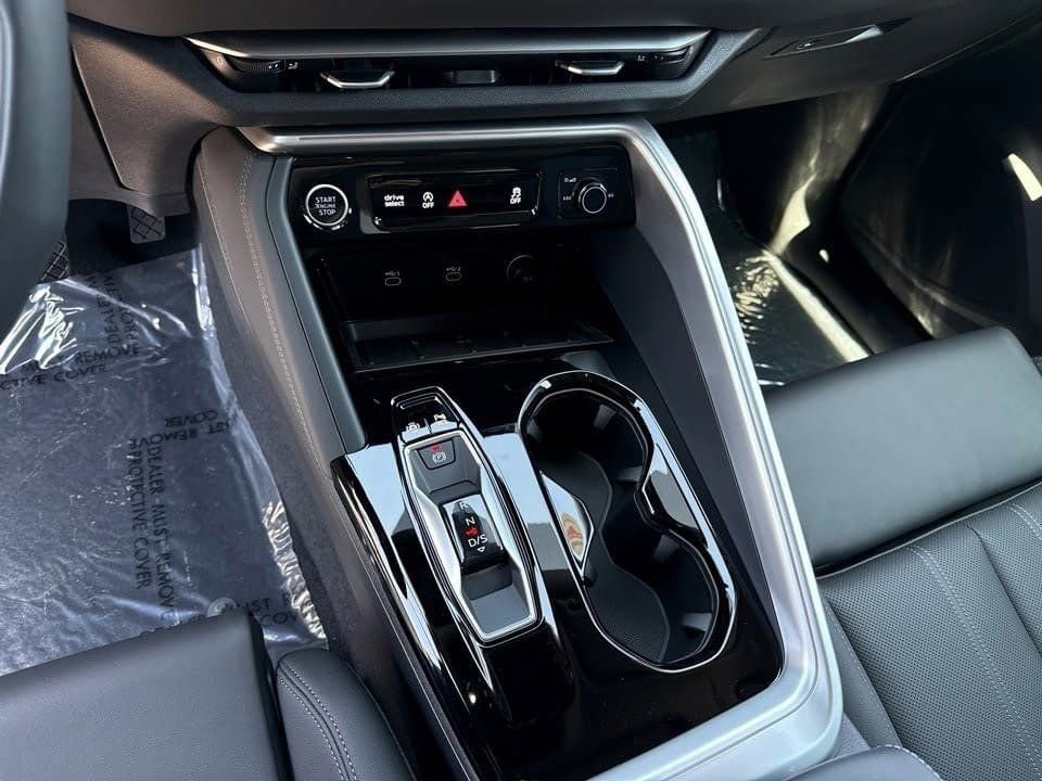 Certified 2025 Audi Q5 Premium w/ Premium Plus AWD/4WD image 18