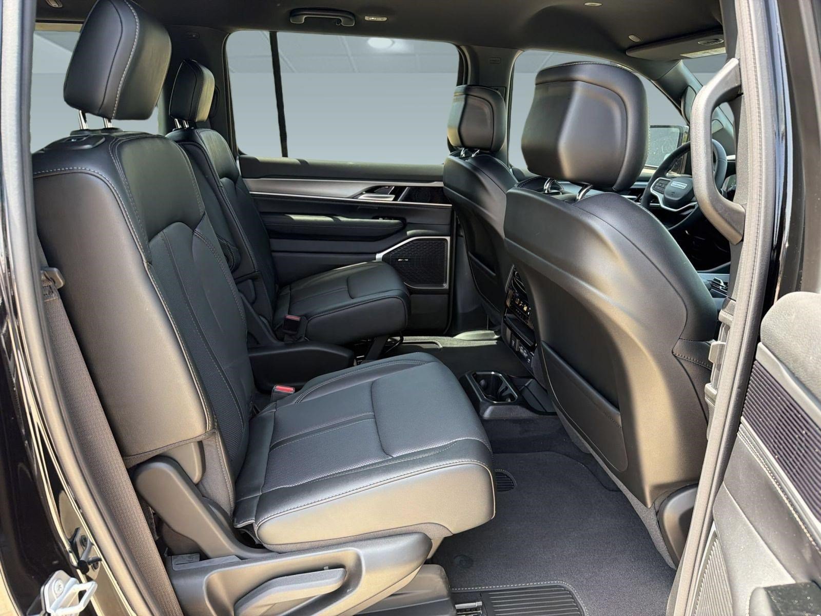 New 2026 Jeep Grand Wagoneer Limited AWD/4WD image 30