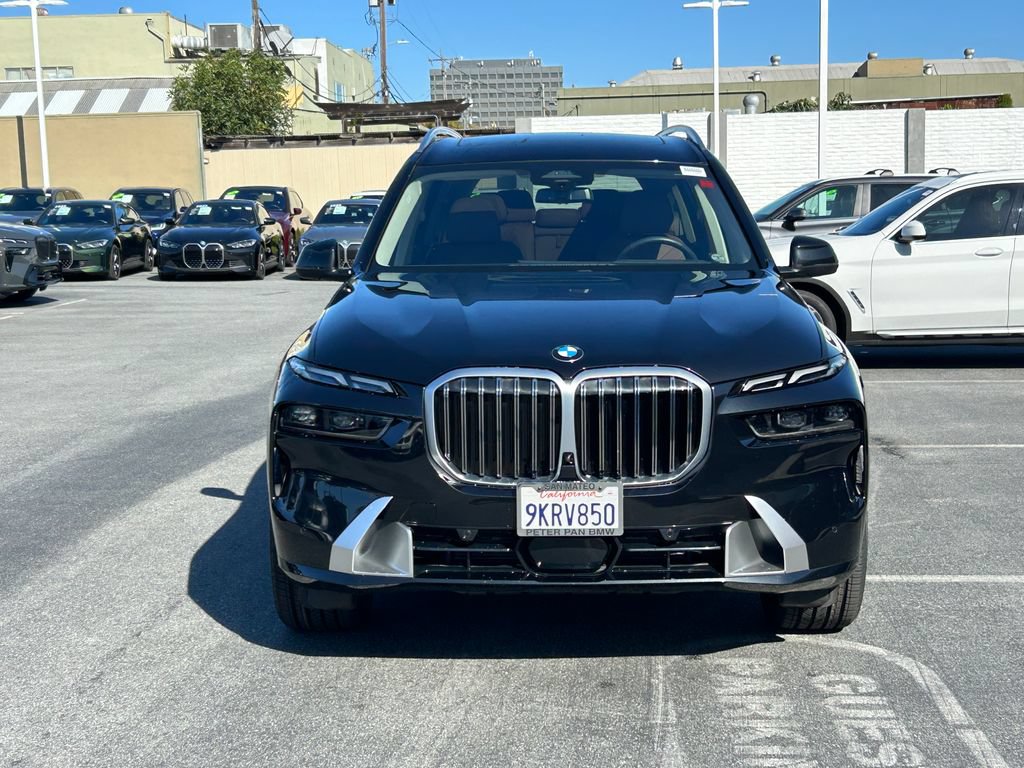 Used 2024 BMW X7 xDrive40i w/ Executive Package AWD/4WD image 8