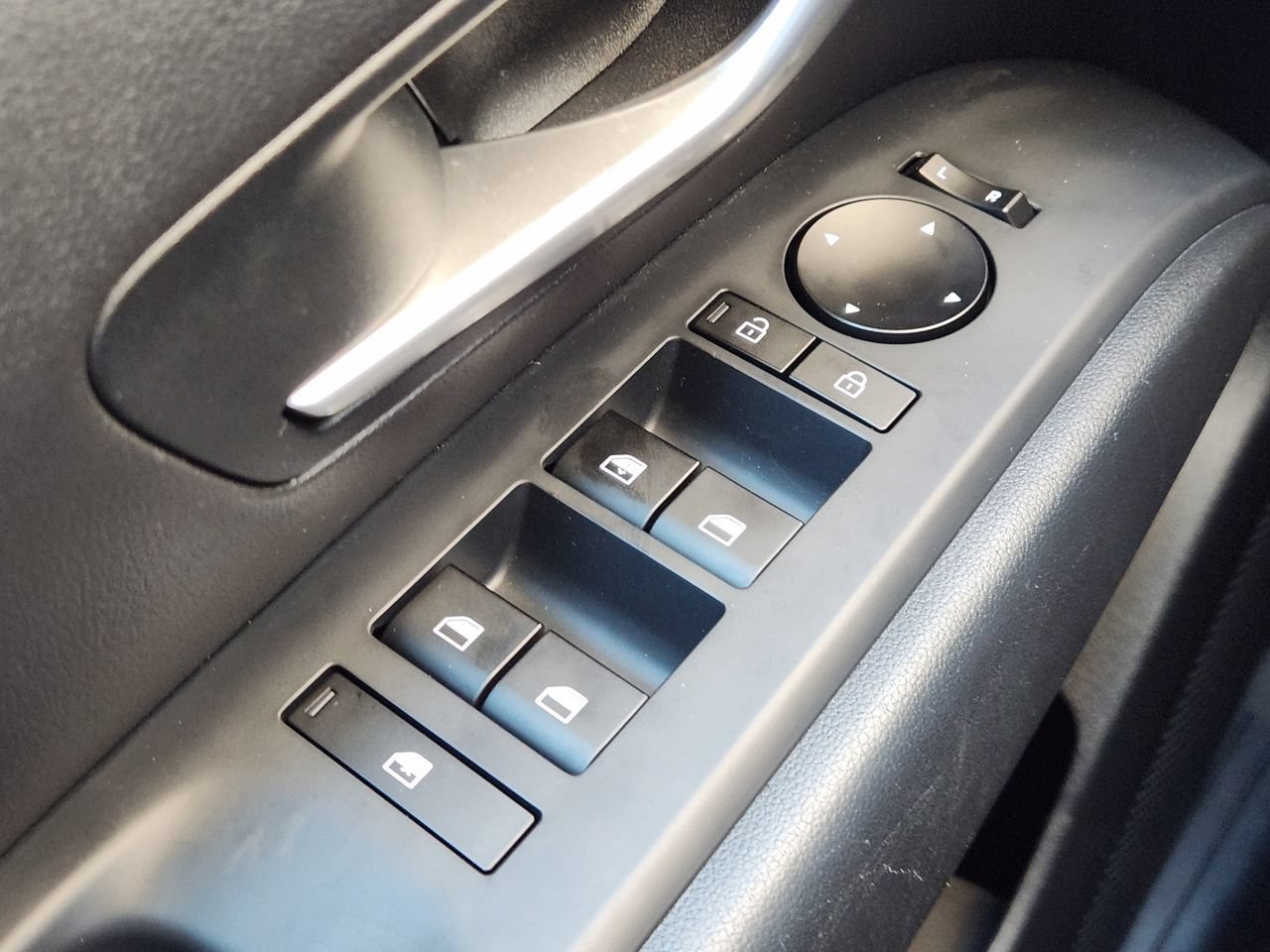 Certified 2025 Hyundai Tucson SE FWD image 22