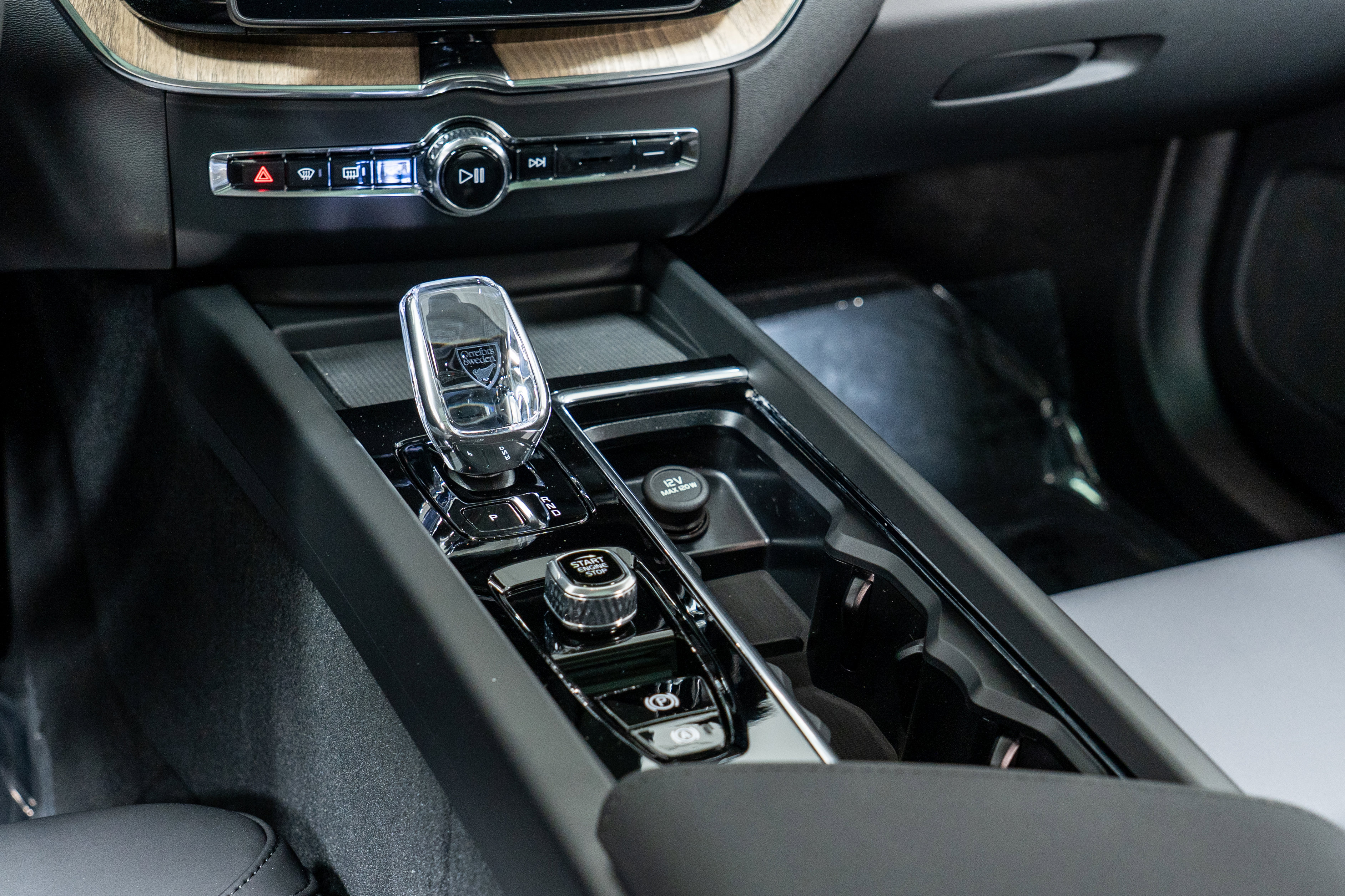 New 2026 Volvo XC60 B5 Plus w/ Climate Package image 20