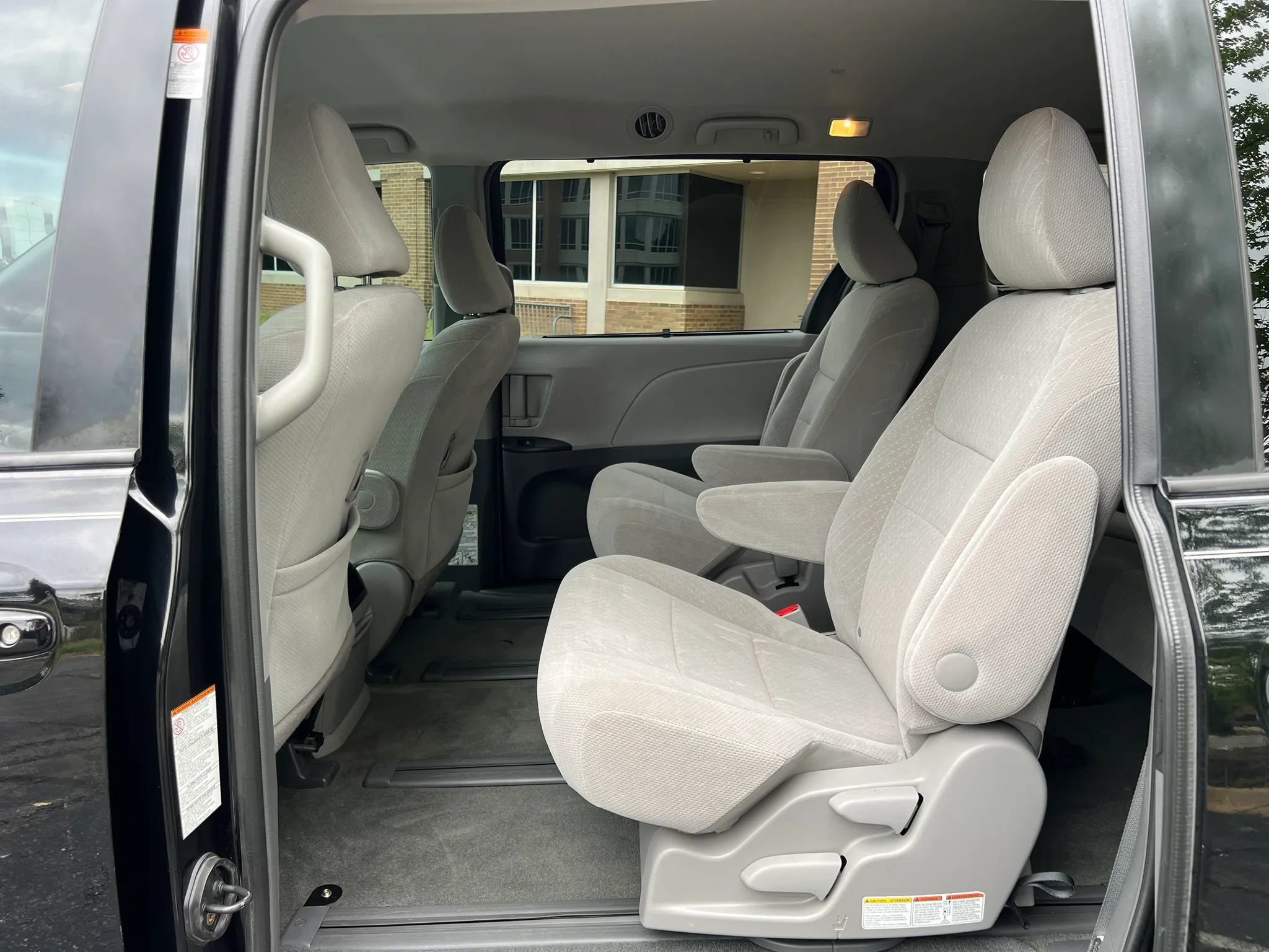 Used 2017 Toyota Sienna LE w/ Protection Package AWD/4WD image 18