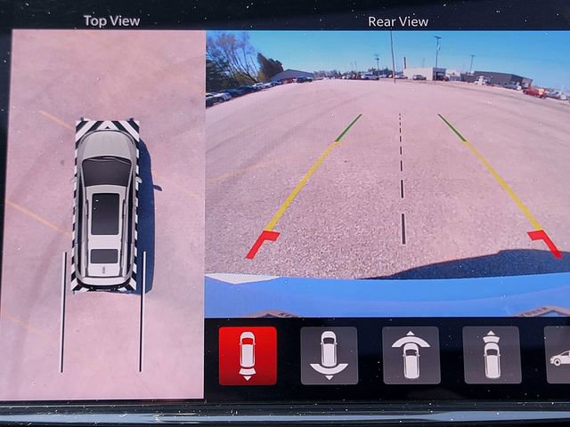 Certified 2024 Chrysler Pacifica Premium FWD image 7