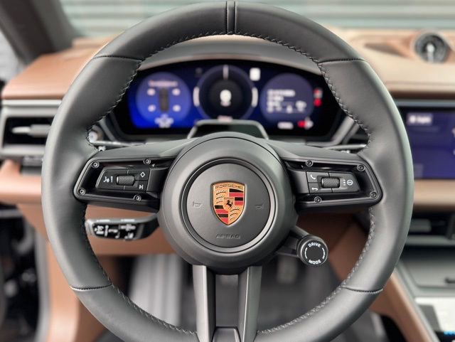 New 2026 Porsche Macan 4 Electric image 20