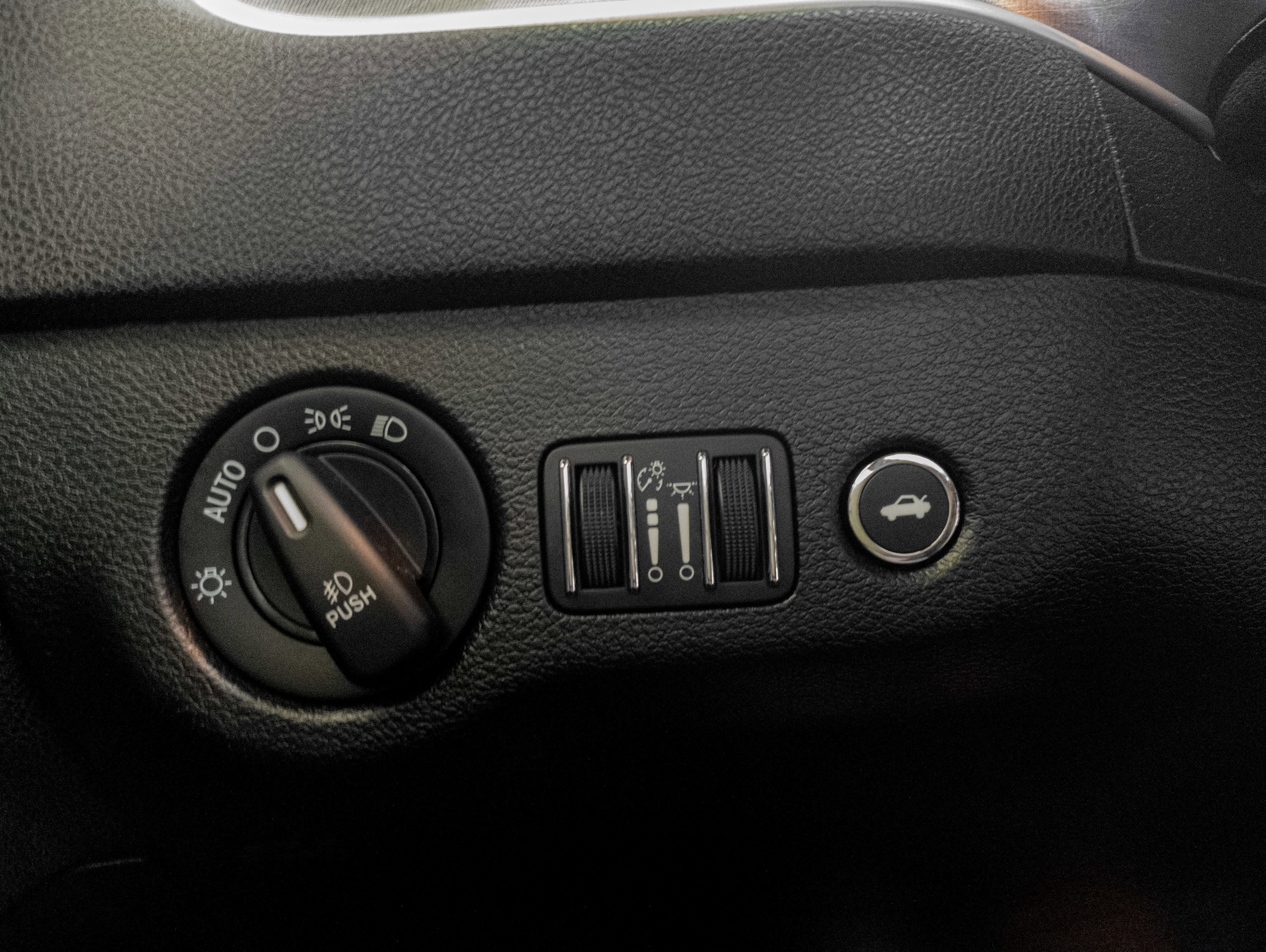 Used 2018 Dodge Charger R/T image 61