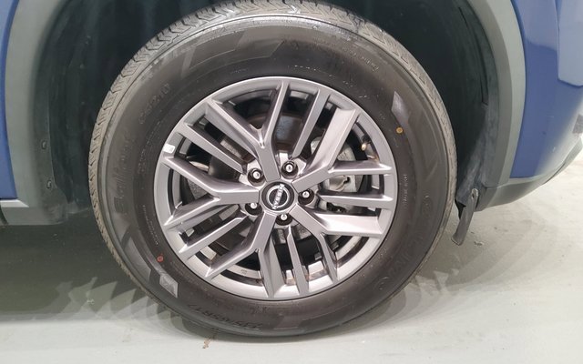 Used 2023 Nissan Rogue S image 42