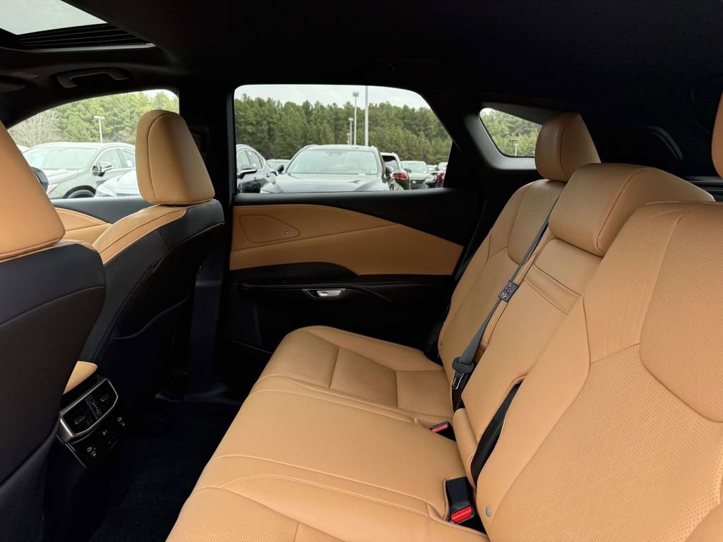 Used 2024 Lexus RX 350 image 18