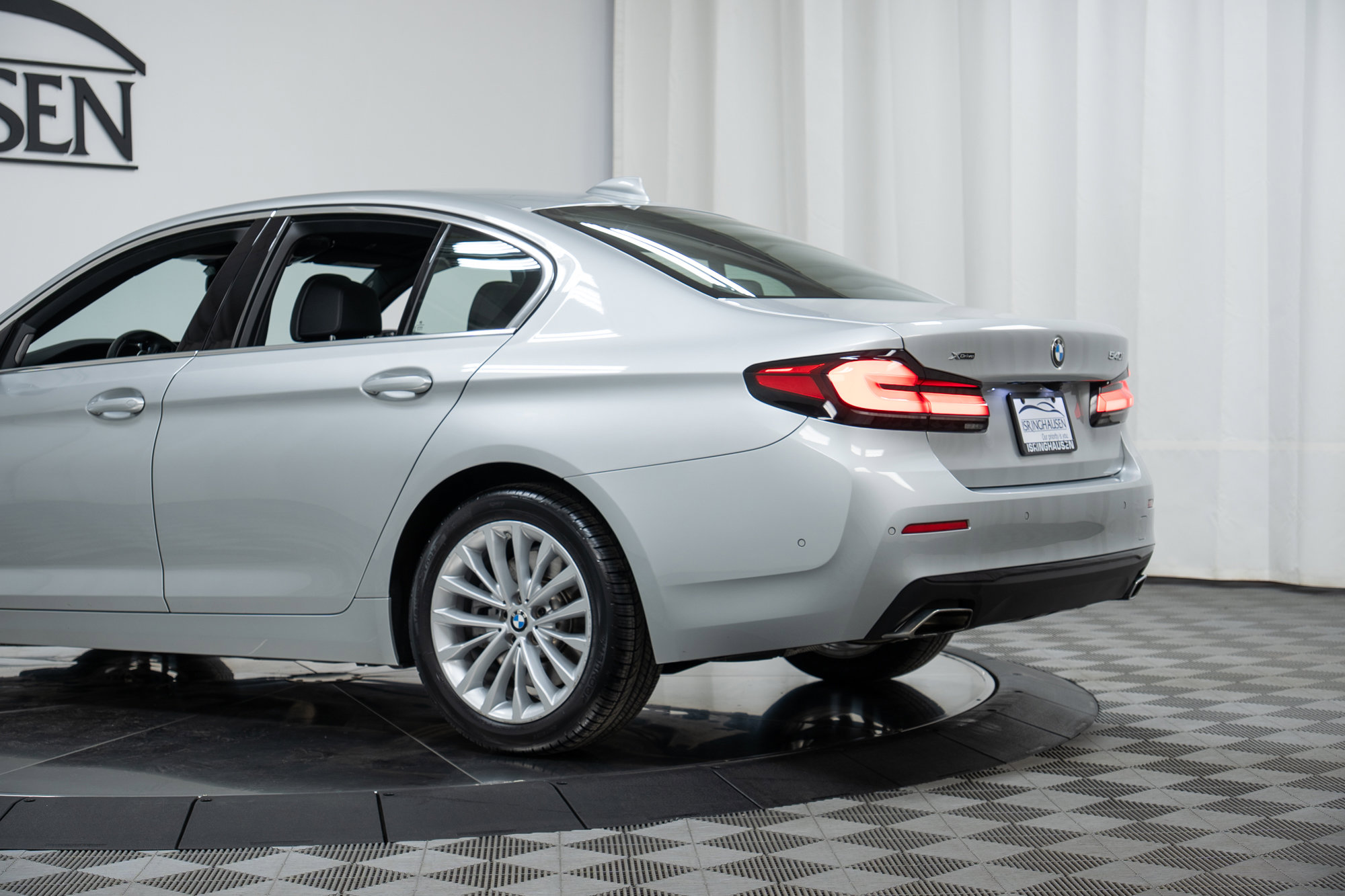 Used 2021 BMW 540i xDrive 540i xDrive w/ Premium Package image 29