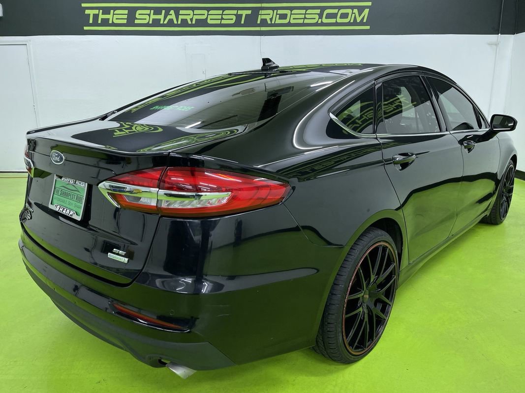 Used 2020 Ford Fusion SE image 10