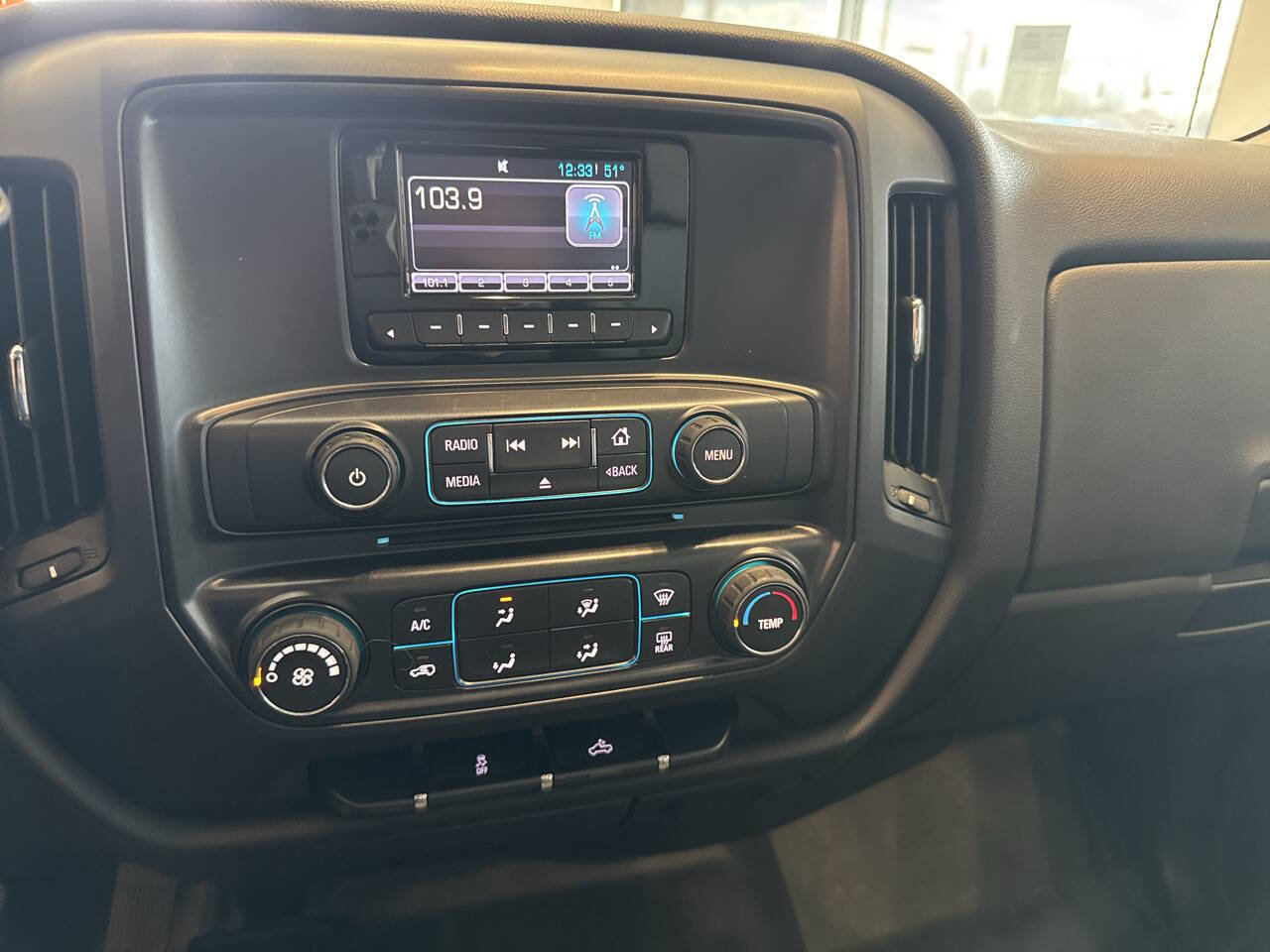 Used 2015 Chevrolet Silverado 1500 W/T w/ Trailering Package image 31