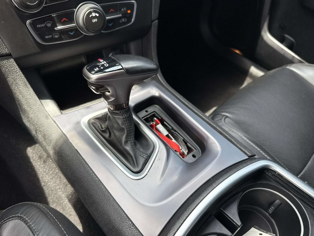 Used 2020 Dodge Charger SXT w/ Leather Interior Group RWD image 30